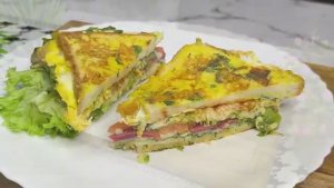 Сэндвич в омлете за 5 минут! Вкусно, быстро и просто 🥪