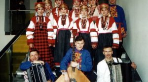 Русские народные песни: "Весна красная", "Красная девица" - Россияночка, 1999