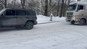 TANK (GWM) 300 тянет огромную Фуру