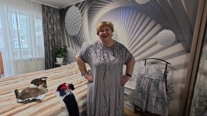 Примеряю  пару платьев.  Общаемся с вами ,  готовим окрошку и пирожки.