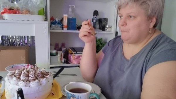 Дегустация торта, конечно разрез