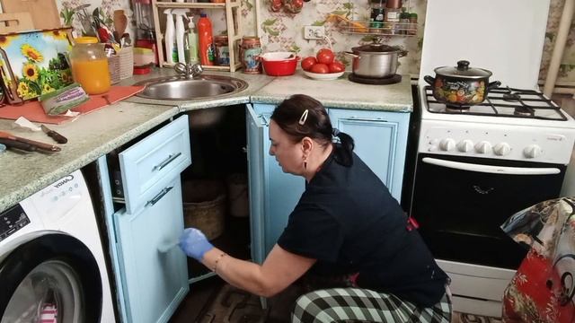 КОСМЕТИЧЕСКИЙ РЕМОНТ НА КУХНЕ, В РИТМЕ ЖИЗНИ смотреть онлайн