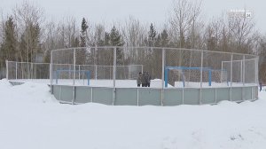 Жители 27-го микрорайона Братска спасают единственный местный каток