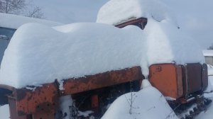 Завалило снегом в тракторе ДТ-75!