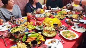 Для встречи с друзьями повод не нужен.