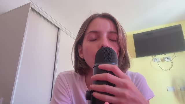 lofi ASMR kisses and heavy breathing with NEW BLUE YETI!! part 1 смотреть онлайн