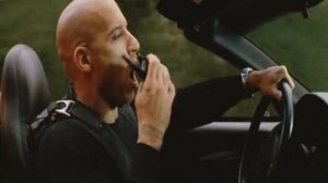 /Ксандер угоняет корвет/
эффектный трюк/