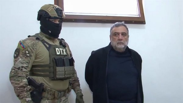 Военный суд в Баку приговорил к 20 годам заключения бизнесмена Рубена Варданяна.