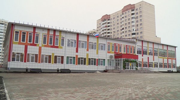 Губернатор посетил модульную школу на юге Ставрополя