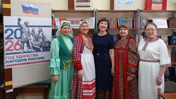 Кильмезь "Библиотека в узорах России" МБУК "Кильмезская ЦБС"