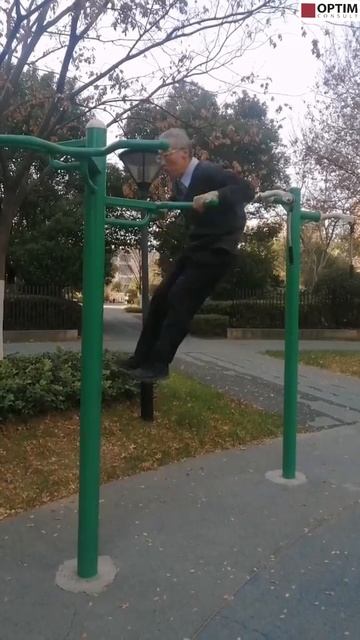 Дед - красавчик! Shorts шортс #китай #дед #сила #гимнастика #ушу #здоровье #топ #занятия