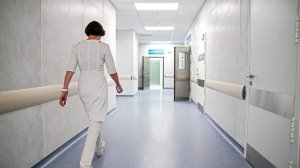 Врач назвала инъекции ботокса в уши для похудения маркетинговым ходом