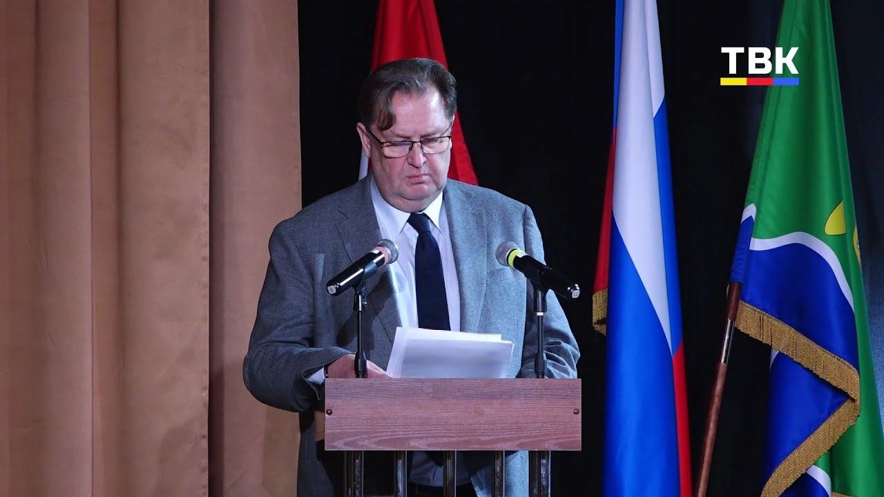 Развитие города — результат общей работы: в Искитиме прошло собрание трудовых коллективов смотреть онлайн