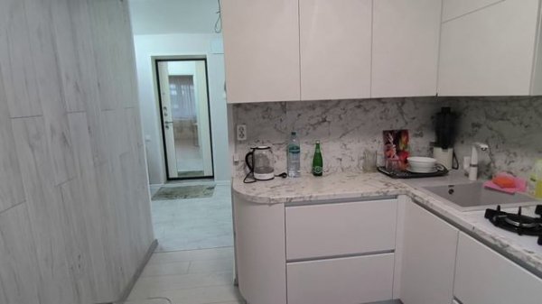 Комсомольский 33а