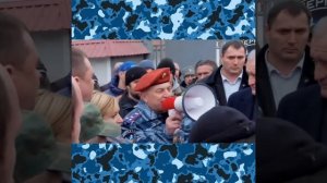 Беркут встал за людей.