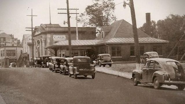 Часть дома в США, часть в Канаде. Как живут городки на границе двух стран.