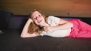 Nastya and Evelyne play hide and seek