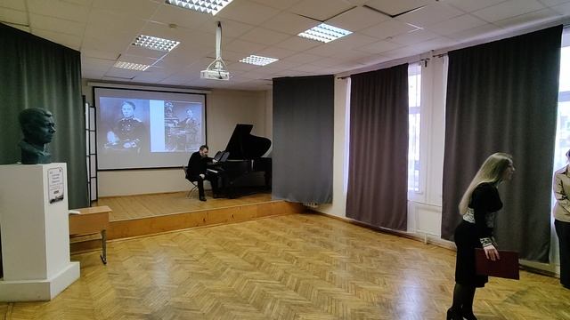 Урок музыки в ГБОУ СОШ №189. Н.А. Римский-Корсаков. Композитор. Морской офицер.Часть2.