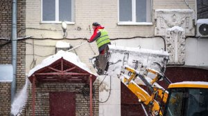 Россияне в пять раз чаще стали обращаться по страховке из-за поврежденных непогодой домов