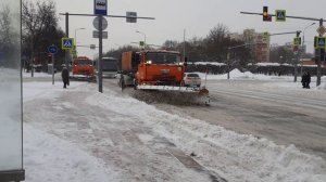 Колонна снегоуборщиков