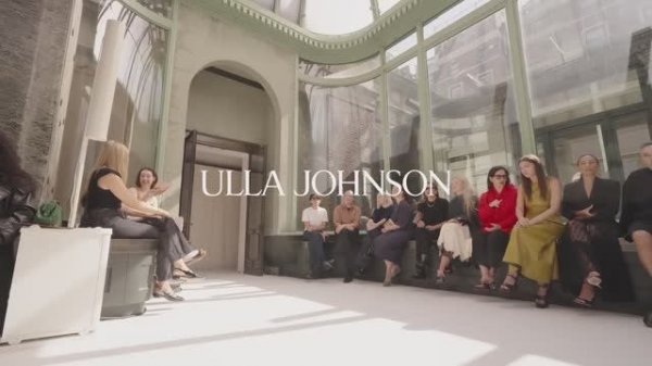 Показ женской коллекции Ulla Johnson весна-лето 2026