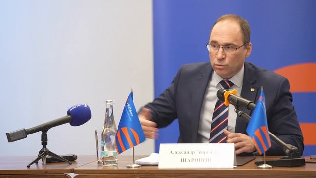 Александр Шаронов о том, как предпринимателю работать с банками в кризис