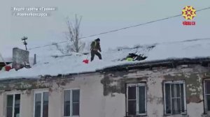 В Чувашии зарегистрировали 11 случаев повреждения кровли крыш зданий