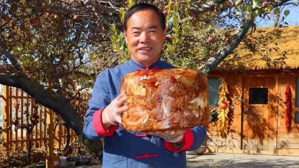 10 килограммовая говяжья рулька превратилась в говяжье желе - сочное и пикантное. Кухня Китая