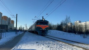 «Лыжная стрела!» Электропоезд ЭР2К-980 «Лахта» на перегоне, 2026 год