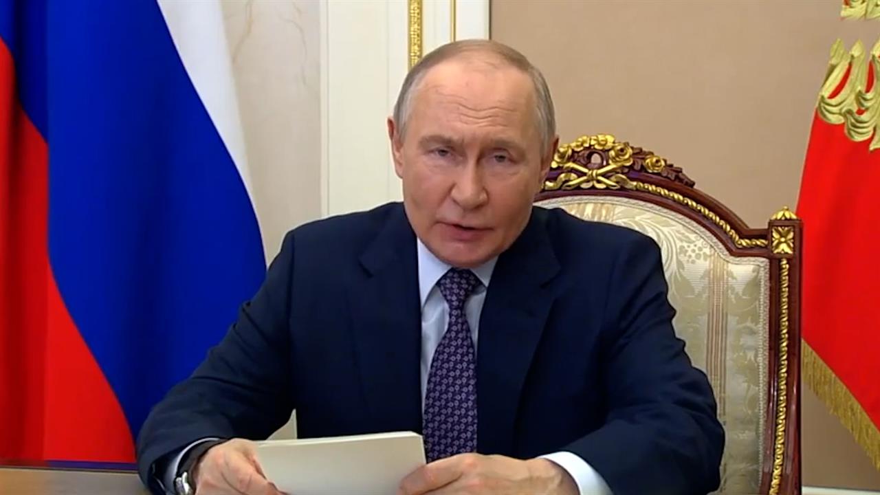 Владимир Путин назвал демографию национальным приоритетом России на годы вперед. смотреть онлайн