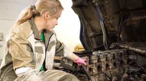 МАСЛО В ВЫПУСКЕ, ИЩЕМ ПРИЧИНУ!