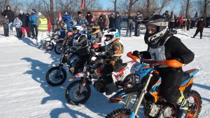 Авто-мото фестиваль состоялся на выезде из Бийска в заречной части города (Бийское телевидение)