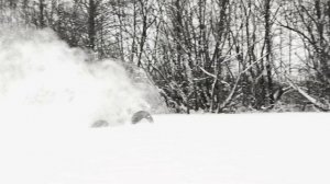 Бешеный радиоуправляемый монстр Axial Yeti XL в снежных заносах 4x4