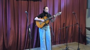 Светлана Бобкова - Сентиментальная песня о крокодилах (сл. А. Алексеева, муз. Л. Чинарева)