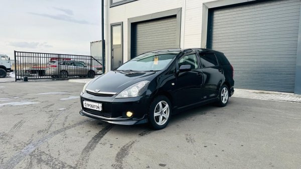 Toyota Wish, 2004 год