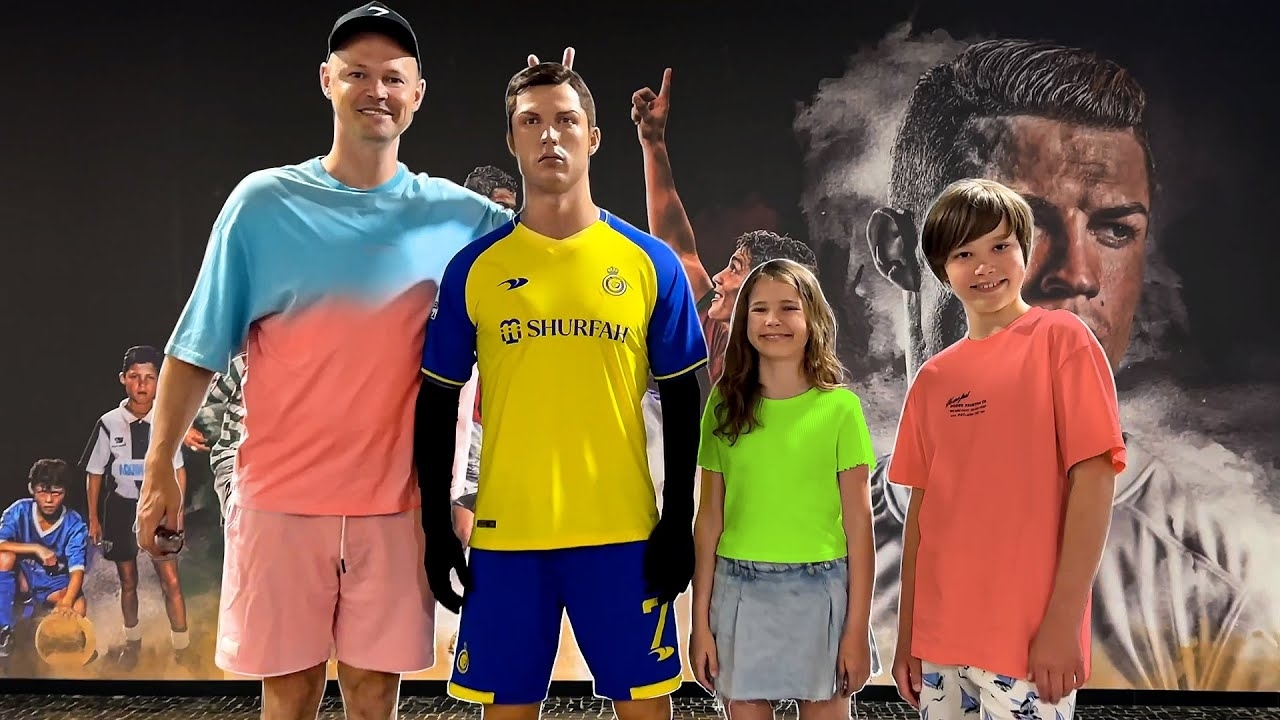 ℹ️ В ГОСТЯХ у РОНАЛДУ?!? - КАТЯ И МАКС смотреть онлайн