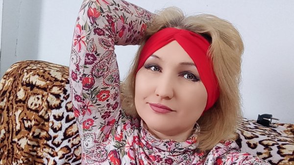 Читает neuro VENERA " Ты говорить не хочешь о войне" автор Владимир К. #стихи#нейро#вечера поэзии