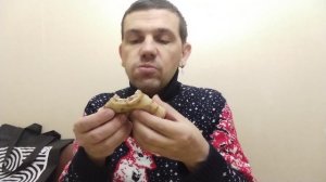 Обжор мукбанг кружевные блины на кефире со сметаной