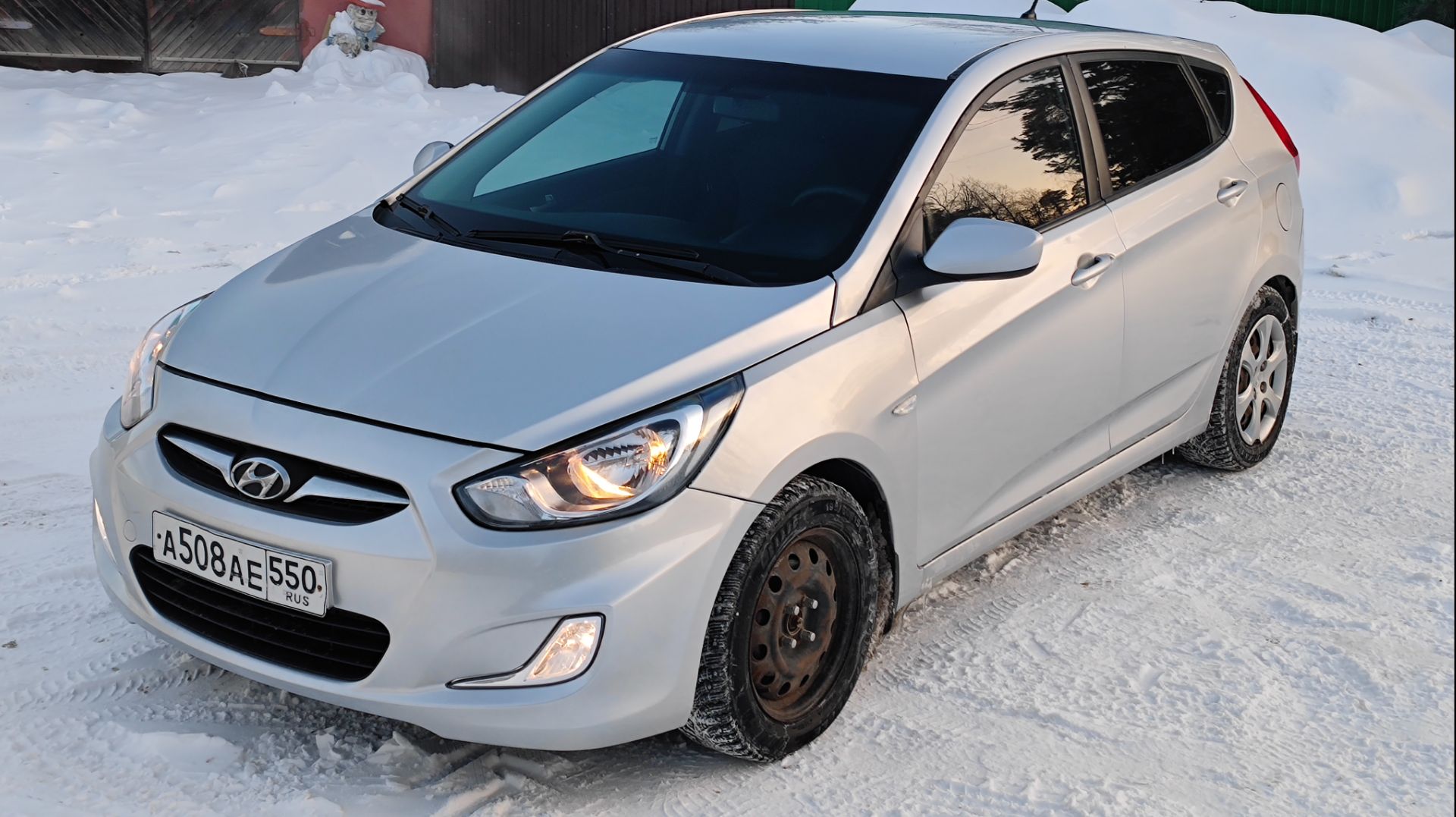 Hyundai Solaris смотреть онлайн