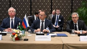 Первый день переговоров РФ, США и Украины в Женеве: главное