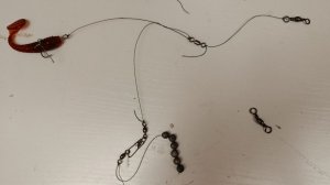 Как сделать снасть на хищную рыбу с отводным поводком