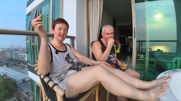 Ваще ПОФИГ кто что думает в Таиланде! Избавилась от КОМПЛЕКСОВ, НЕ ПАРЮСЬ из за внешнего вида! Влог