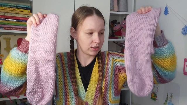 вязовлог. вяжу тапочки спицами. вдохновлена на вязание спицами. покупаю пряжу для крпсоты