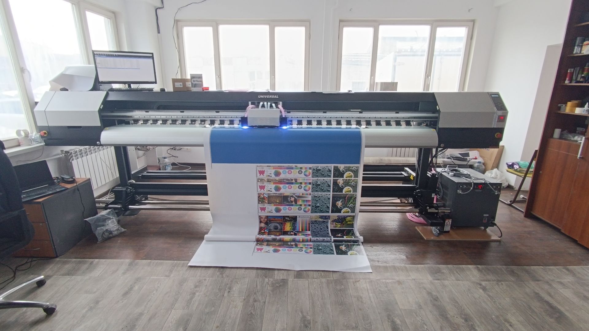 Рулонный УФ принтер  Universal  UD-32R8AAW  3,2 метра, EPSON i3200 , печать плашки