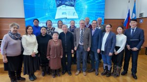 Землячества республики получают первый том Энциклопедии Якутии - 18.02-2026