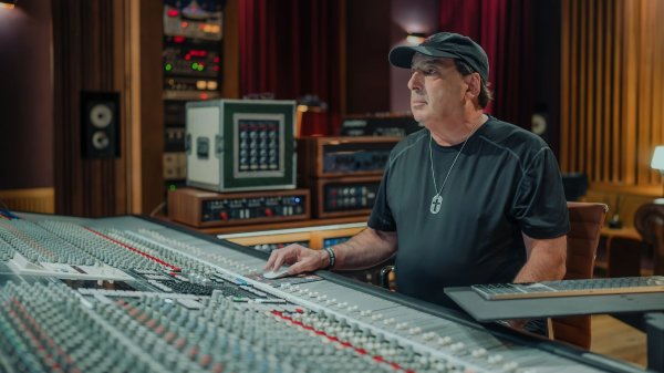 10. Artist Feedback, Songwriting, Artistic Expression and Influences