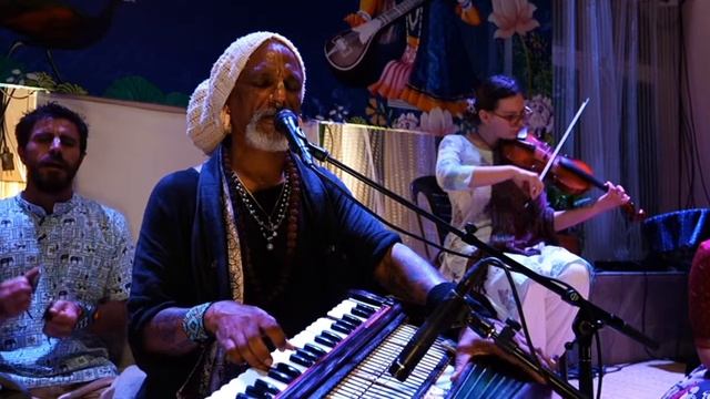 2026.02.15 Rishikesh kirtan Fest Madhava prabhu смотреть онлайн