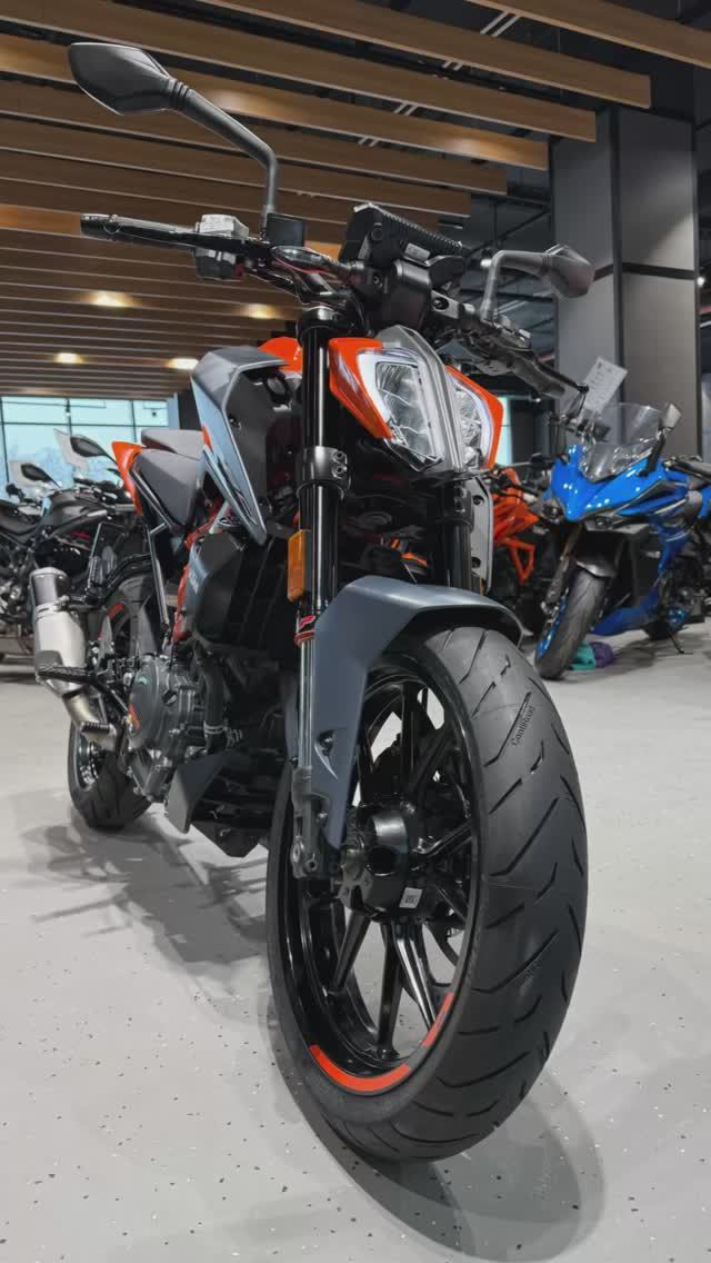 KTM 390 DUKE (2023) VIN: VBKJRJ409PN208633 смотреть онлайн