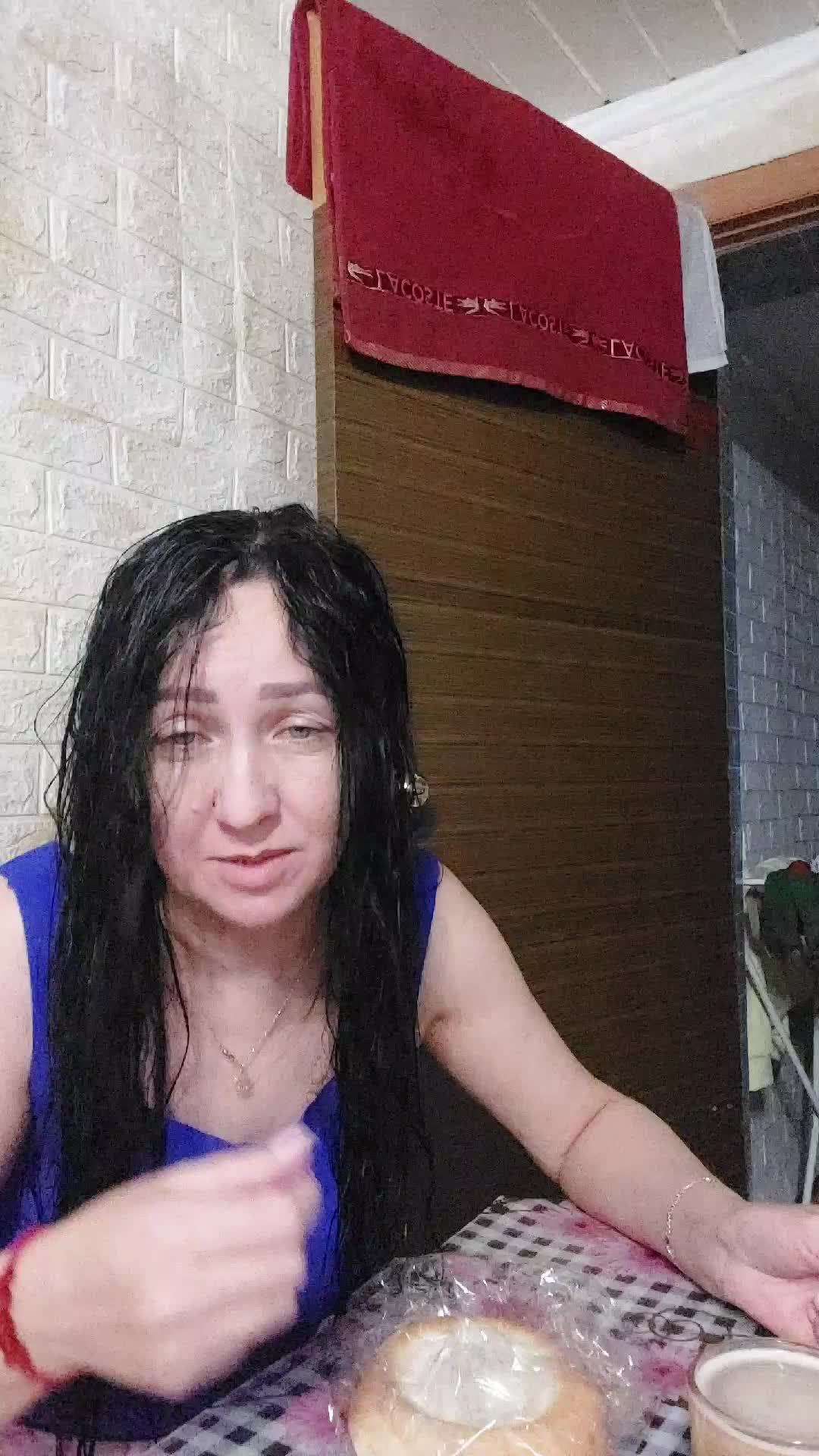 доброе утро с кофейком и плюшкой 😅 смотреть онлайн