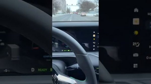 Автомобиль глючит ,протекает вода ,электроника зависает VOYAH